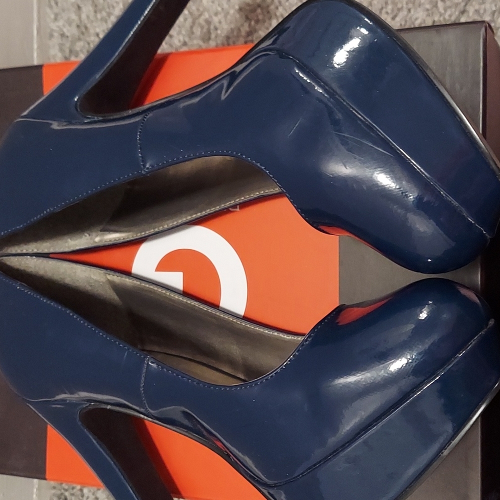 Heels - Picture 7 of 8